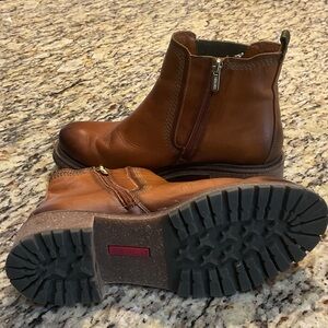 Pikolinos Chestnut Leather Boots
